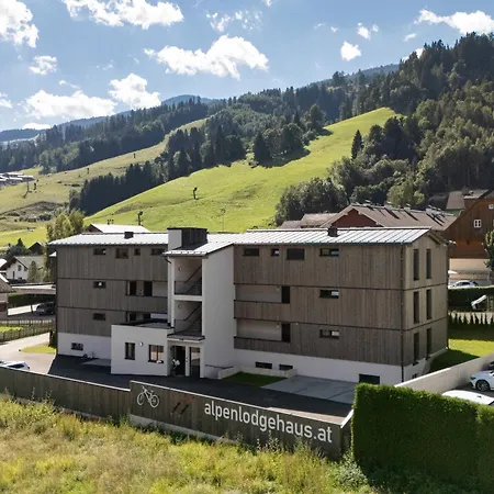 Alpenlodge - Skiing *